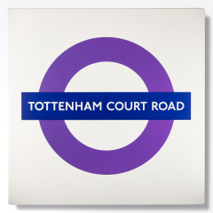 Elizabeth line Sign Tottenham Court Road