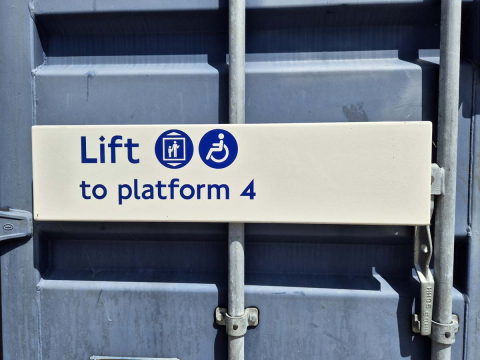 Lift to Platform 4 (1592024)