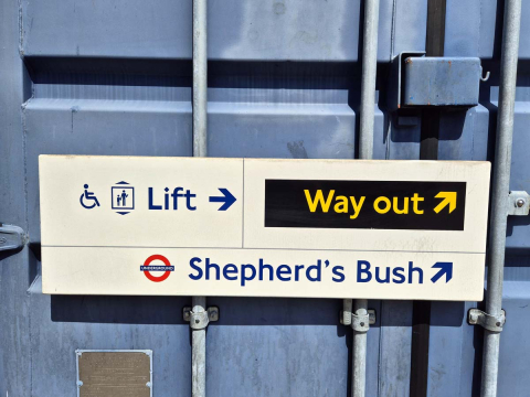 Way Out Shepherd's Bush (1752024)