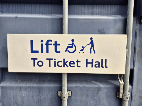 Lift to Ticket Hall (2022024)