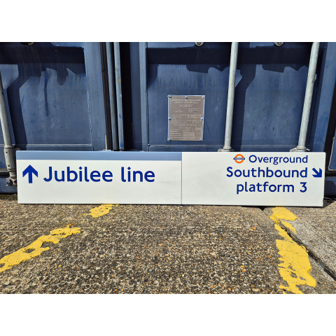 Jubilee line - Overground Southbound Sign (2202024)